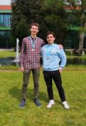 Studenten Dmytro Kolisnyk (BSc 2023) und Sebastian Nicolas (BSc 2023) bilden das Team, das nach Mailand fährt, um Constructor University beim PLANCKS-Physikwettbewerb vom 12. bis 14. Mai zu vertreten.